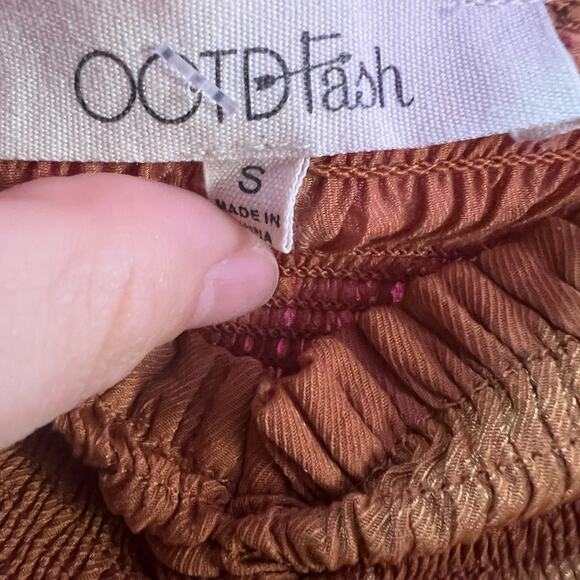 OOTDFash Bronze Crop Top - Picture 2 of 3